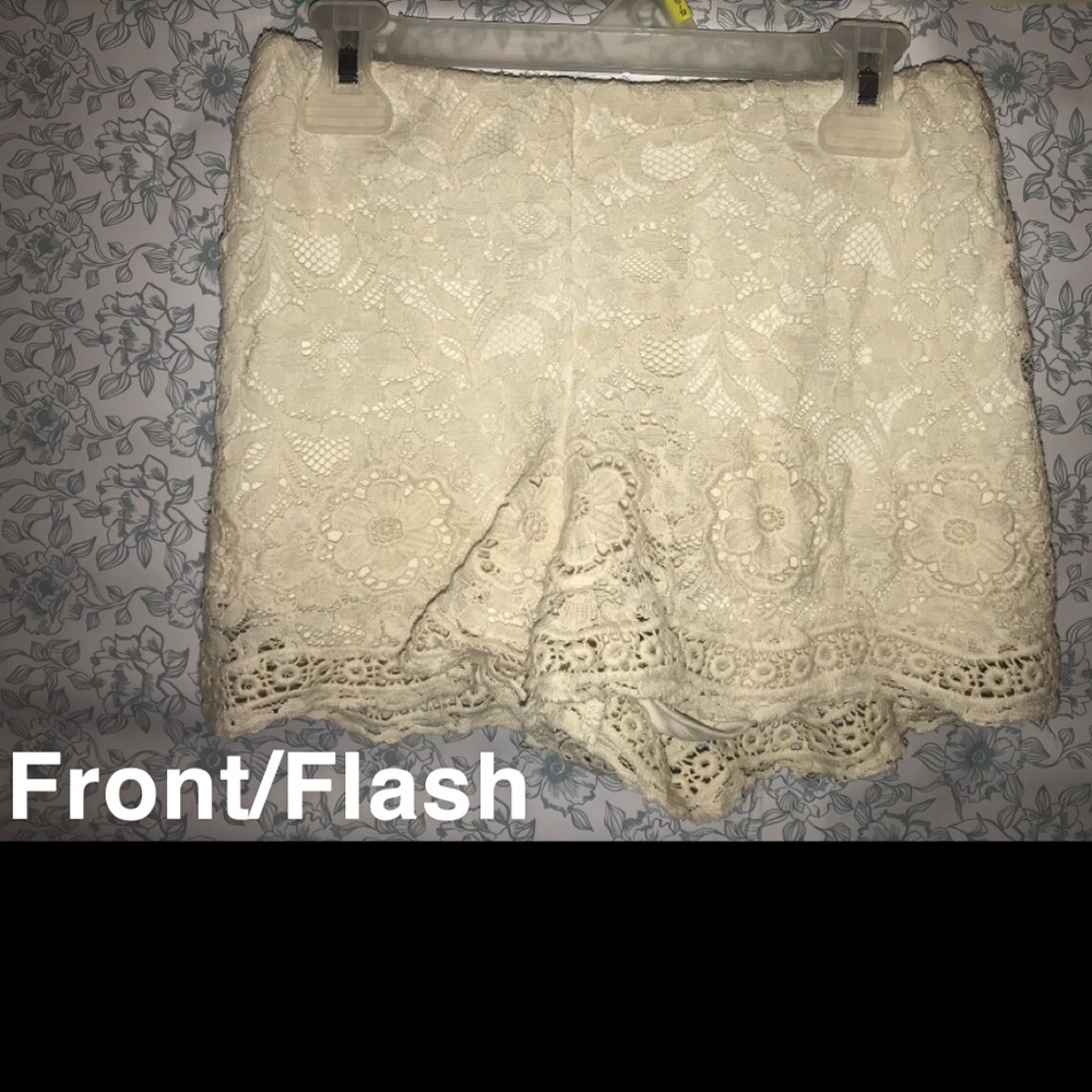 Floral Lace Cream Shorts